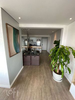 Image 10 - 888136