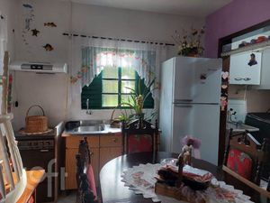 Image 10 - 888138