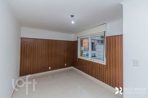 Image 4 - 888139