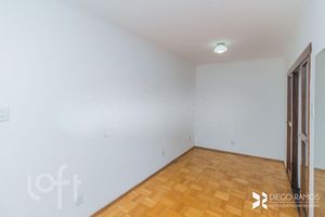 Image 8 - 888139