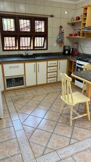 Image 8 - 888140