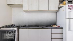 Image 17 - 888144