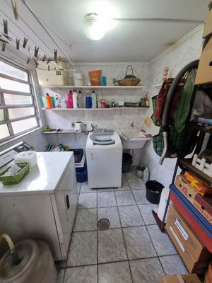 Image 27 - 888227