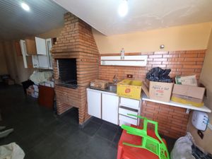 Image 30 - 888227