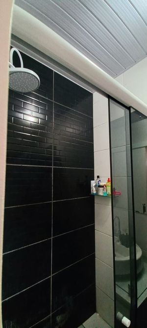 Image 16 - 888234