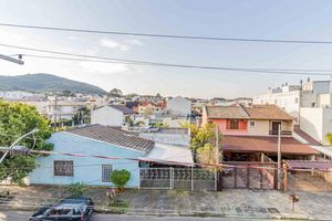 Image 32 - 888235