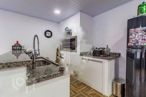 Image 9 - 888240