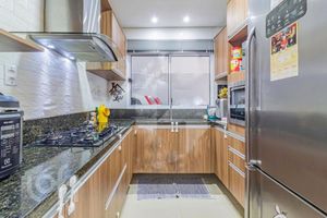 Image 8 - 888240