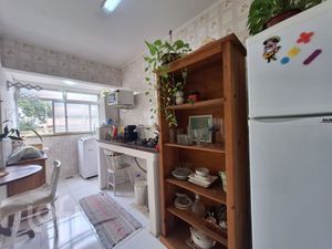 Image 5 - 888241