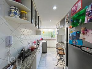 Image 11 - 888242
