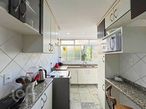 Image 13 - 888242