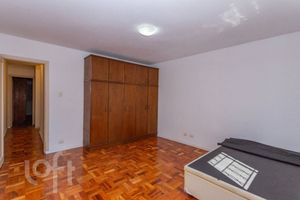 Image 37 - 888256