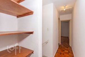 Image 42 - 888256