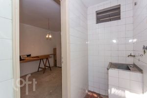 Image 19 - 888256