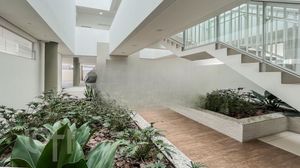Image 31 - 888260
