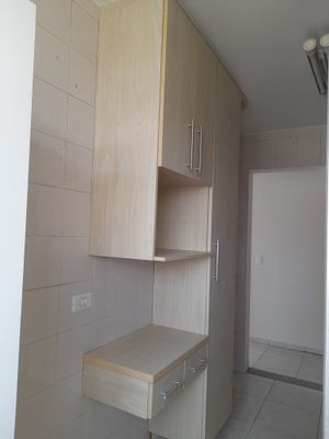 Image 4 - 888262