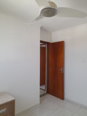 Image 6 - 888262