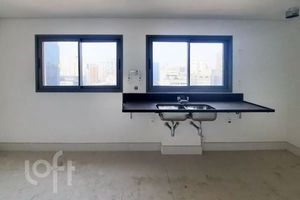 Image 8 - 888268