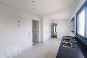 Image 9 - 888268