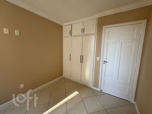Image 8 - 888269