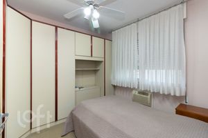 Image 7 - 888270