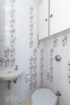 Image 13 - 888270