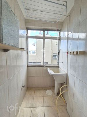 Image 12 - 888272