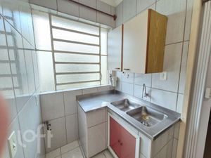 Image 4 - 888272