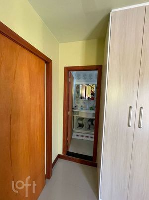 Image 14 - 888274