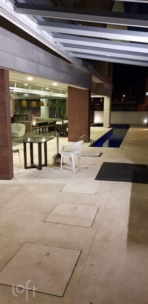 Image 12 - 888275