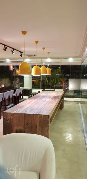 Image 16 - 888275