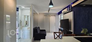 Image 7 - 888275