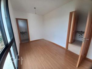 Image 7 - 888280