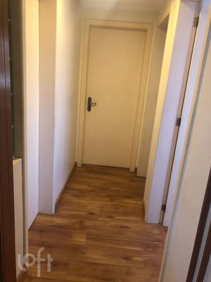 Image 19 - 888292