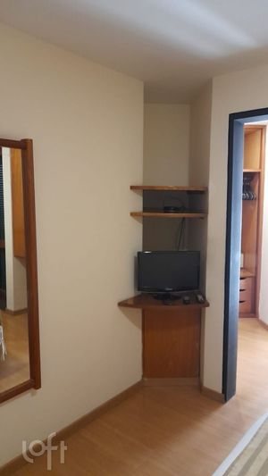 Image 8 - 888294
