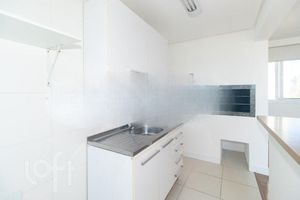 Image 7 - 888298