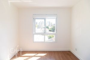 Image 11 - 888298