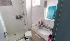 Image 13 - 888318