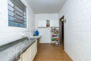 Image 23 - 888320