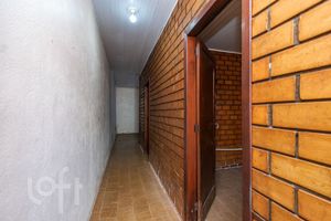 Image 5 - 888320