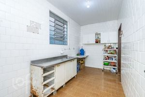 Image 24 - 888320