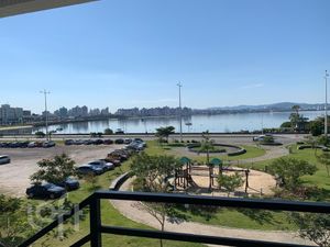 Image 3 - 888359