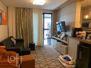 Image 6 - 888359
