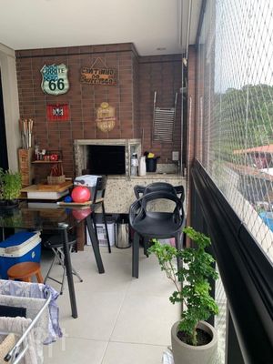Image 7 - 888359