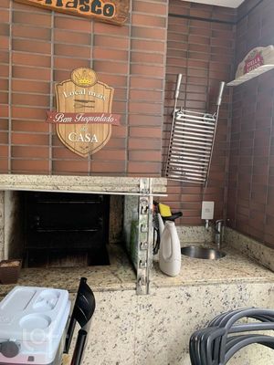 Image 8 - 888359