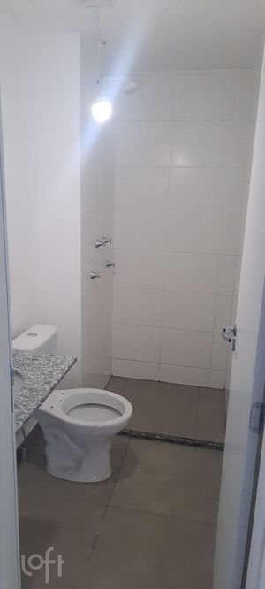 Image 4 - 888360