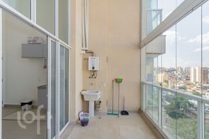 Image 8 - 888370