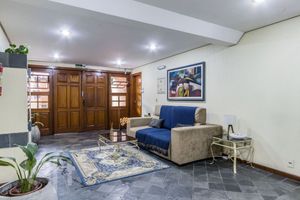 Image 28 - 888375