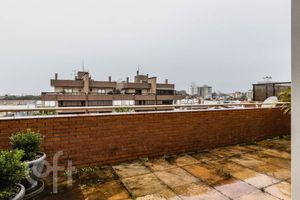 Image 23 - 888375