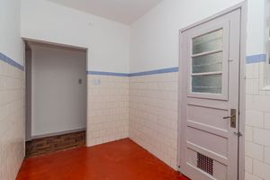 Image 8 - 888376
